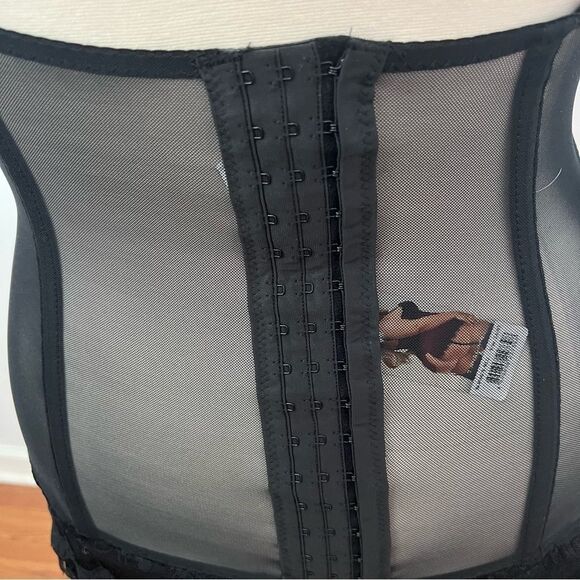 NWT Baci Blue/Black Corset with Garter Belt‎ and Thong Panties - 3X (16-20) - Picture 12 of 16